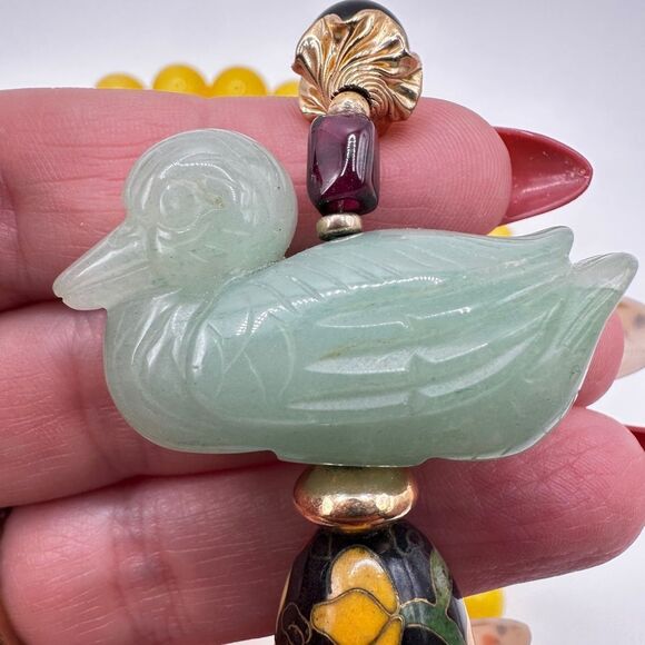34" of yellow jade beads with accent green nephrite jade duck, necklace! - Picture 5 of 14